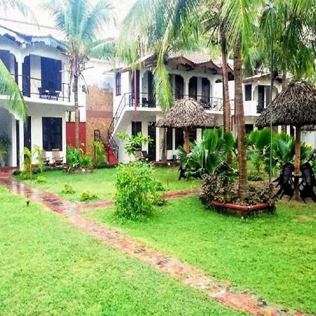 Crescent Sea Resort Nilaveli Exterior photo